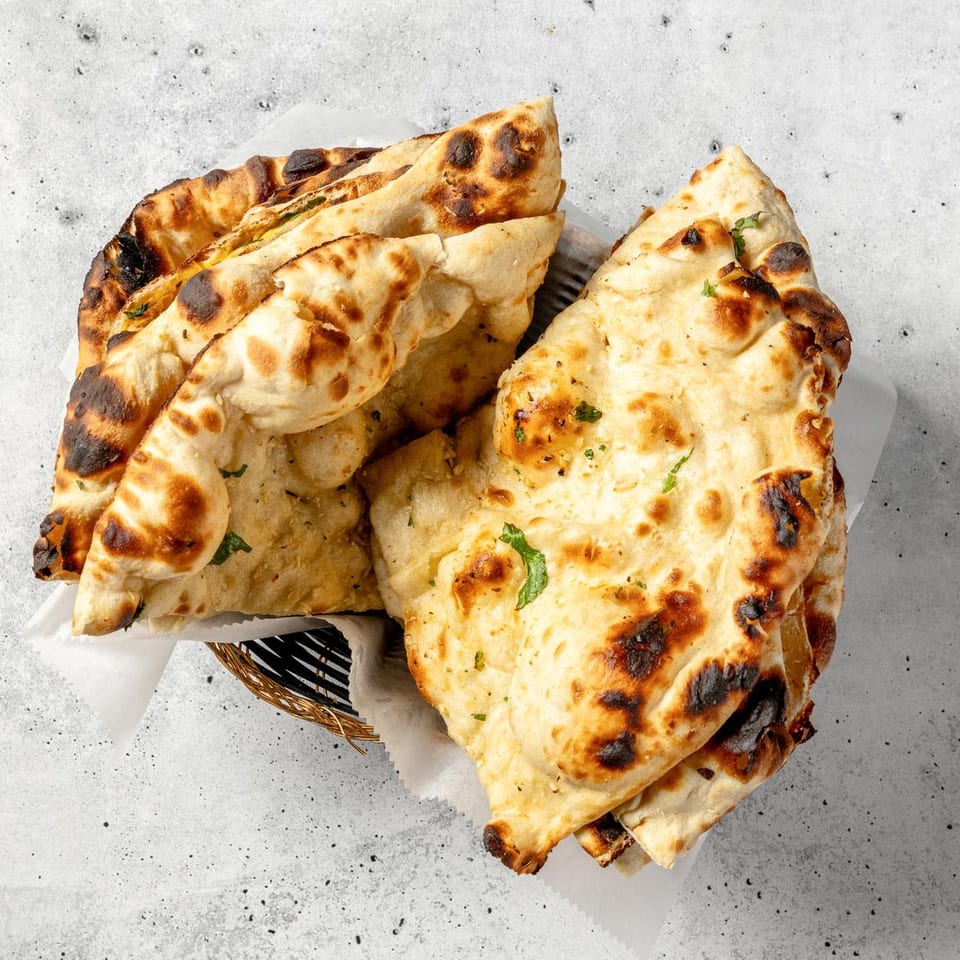 Delicious Garlic Naan: A Flavorful Indian Favorite